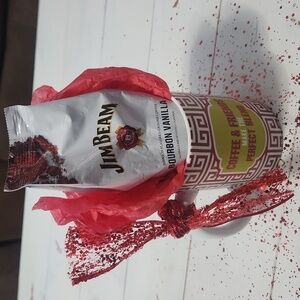 Gift Set Coffee & Friends Mug w/ Jim Beam Burbon Vanilla 4oz NWT!